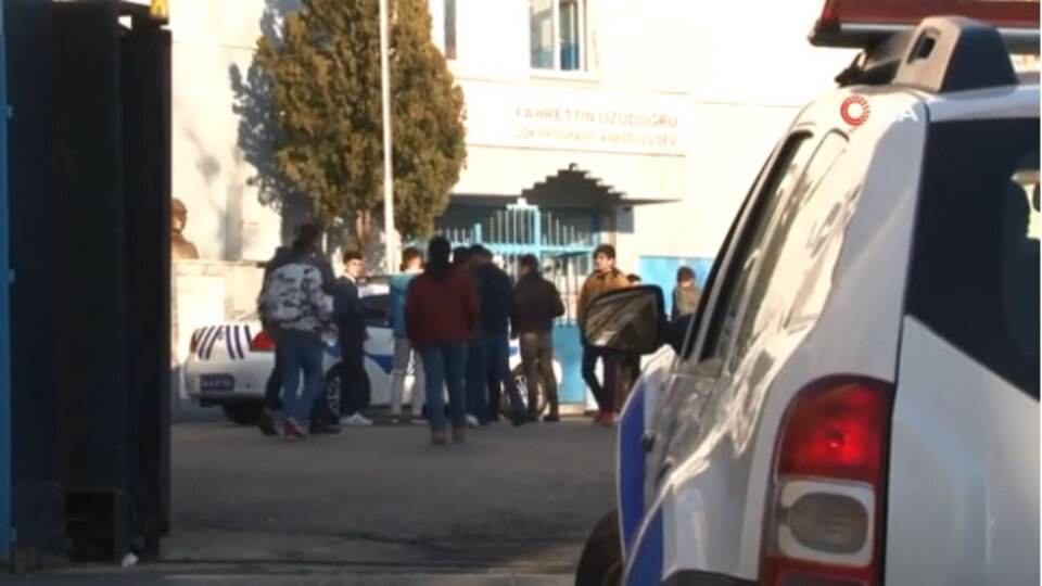 Lisede karne günü dehşeti: Sana sürprizim var