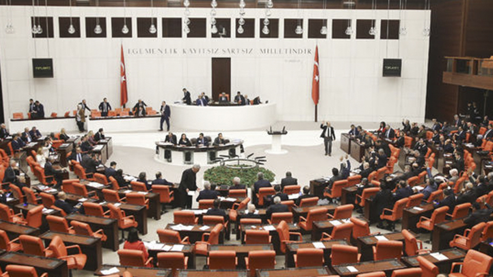Asgari ücret desteği yasalaştı