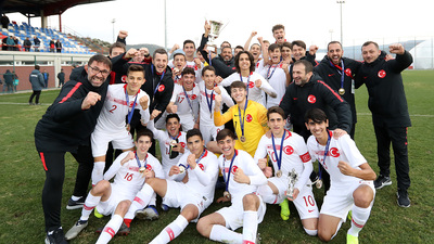 Milliler, U16'da şampiyon!