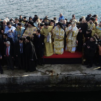 Denize haç atılırken ezan okununca...