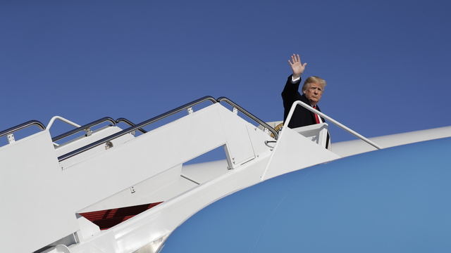Trump'tan Pelosi'ye rest, Melania'ya askeri jet!