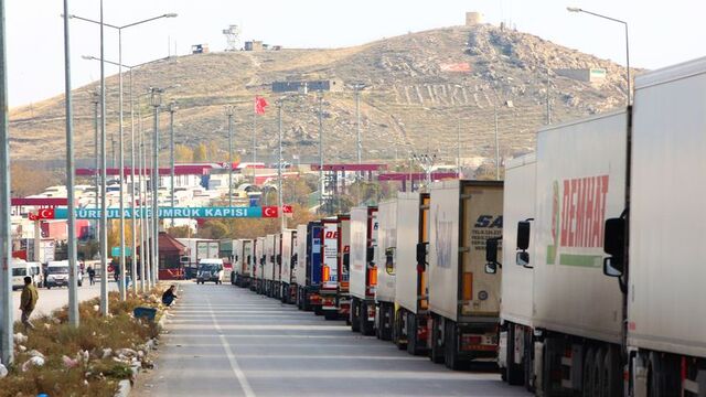 İran yerlisi olan malların ithalatını yasakladı