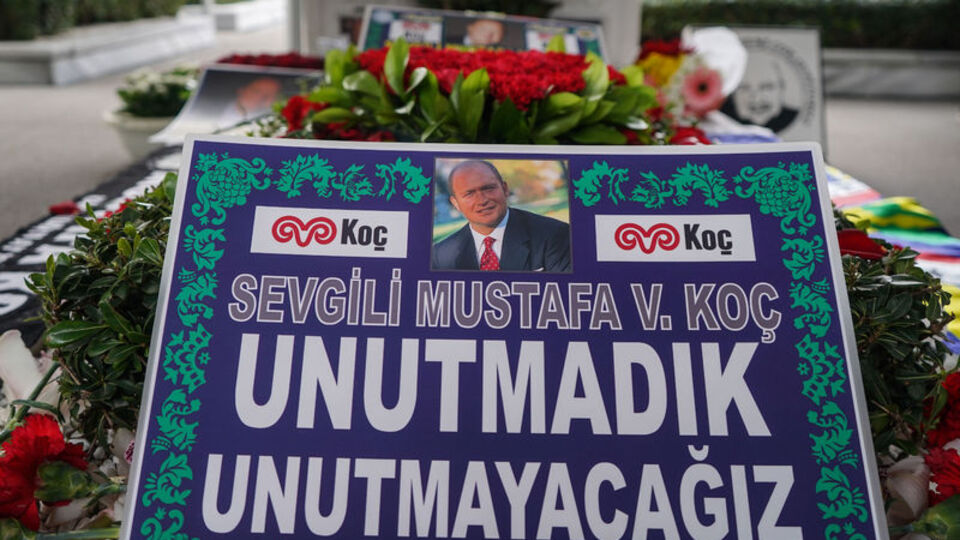 Mustafa Koç kabri başında anıldı