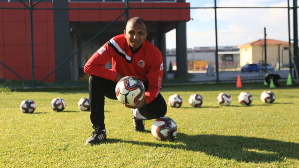 Yeni Çorumspor'da Aurelio dönemi sona erdi