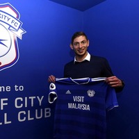 Yıldız futbolcuyu taşıyan uçak radardan kayboldu!