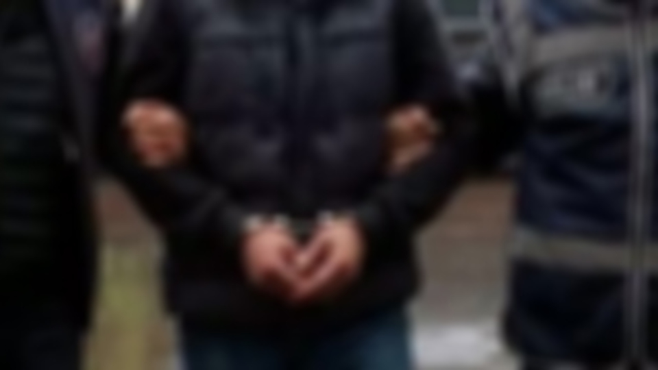 FETÖ'nün Adana bölge imamı gözaltına alındı