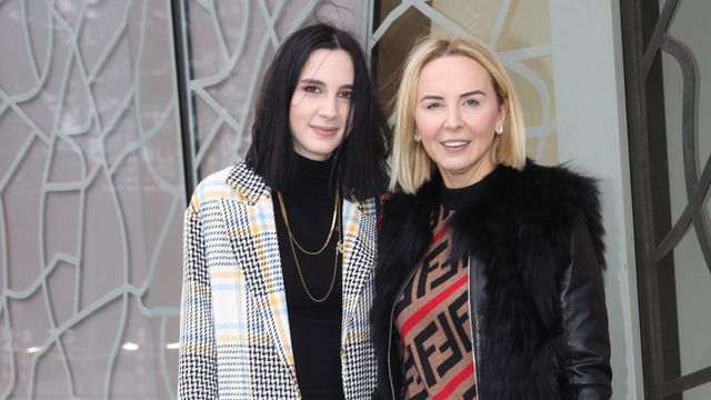 Anne - kız baş başa