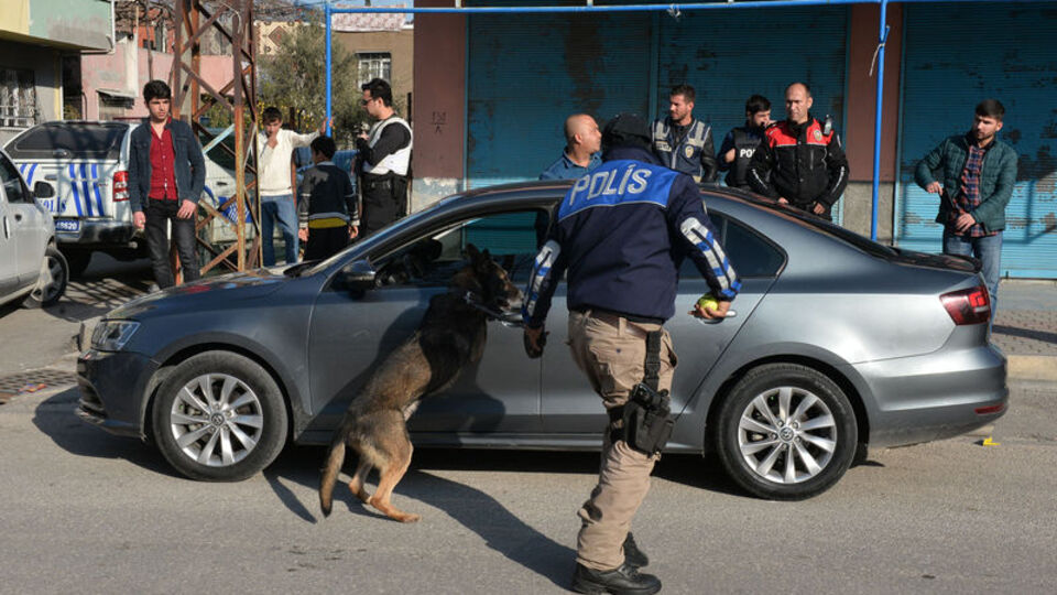 Talimat havadan geldi! İki mahalle abluka altına alındı