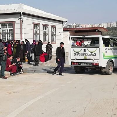 15 günlük kocasını bıçaklayarak öldürdü
