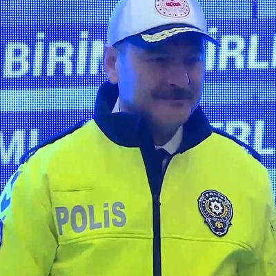 Bakan Süleyman Soylu tanıttı... İşte polisin yeni kıyafetleri