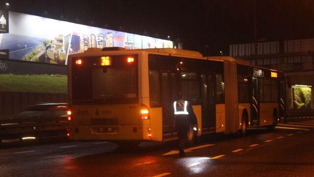 Edirnekapı'da metrobüs yayaya çarptı