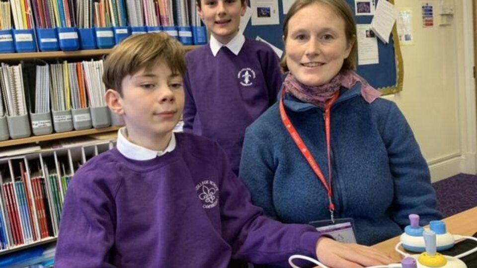 Görme engelli çocuklara kod yazmayı öğreten uygulama