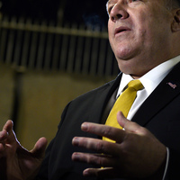 Pompeo: Venezuela'dan diplomatlarımızı çekmeyeceğiz