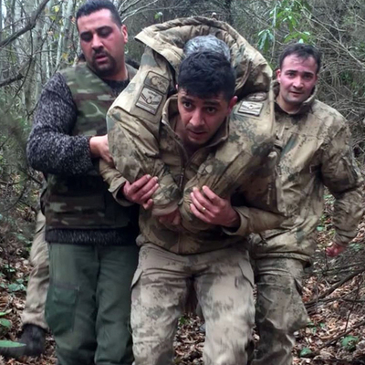 20 saatin ardından haber geldi! Jandarma metrelerce sırtında taşıdı!