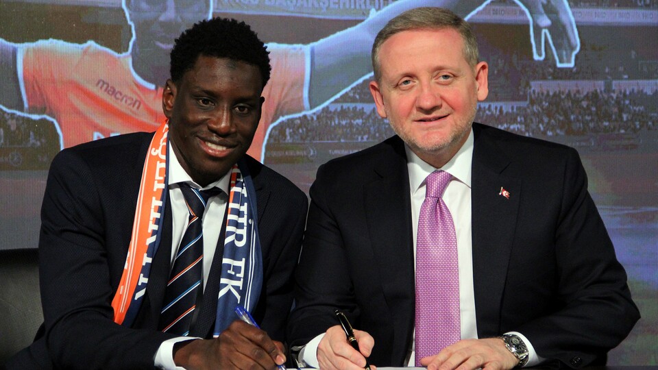 Demba Ba imzaladı! Transferin detayları...