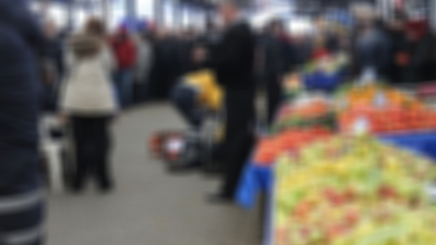 Pazarda kavga çıktı, alışveriş yapan kadın vuruldu