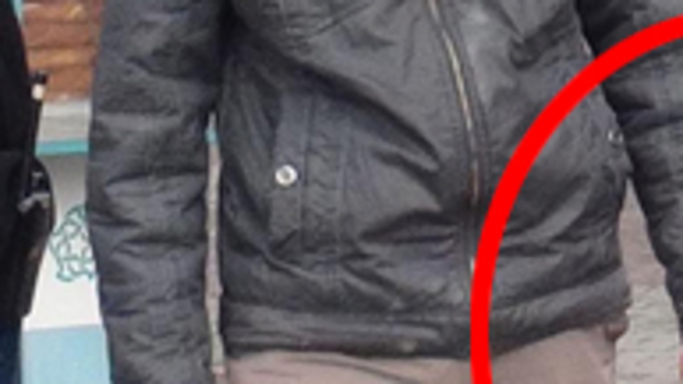 Polis suçüstü yakaladı! Birbirlerine kelepçelendiler!