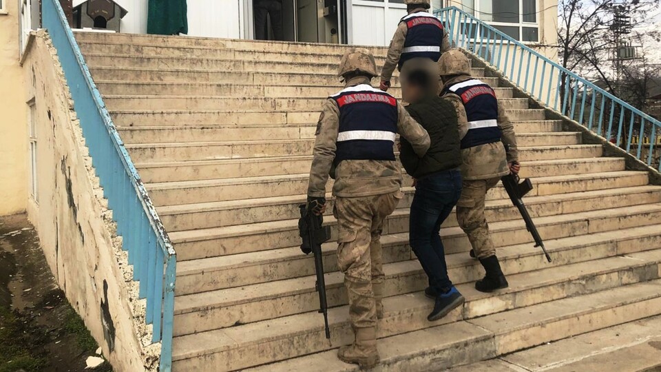 Sözde "gizli güç" yakalandı