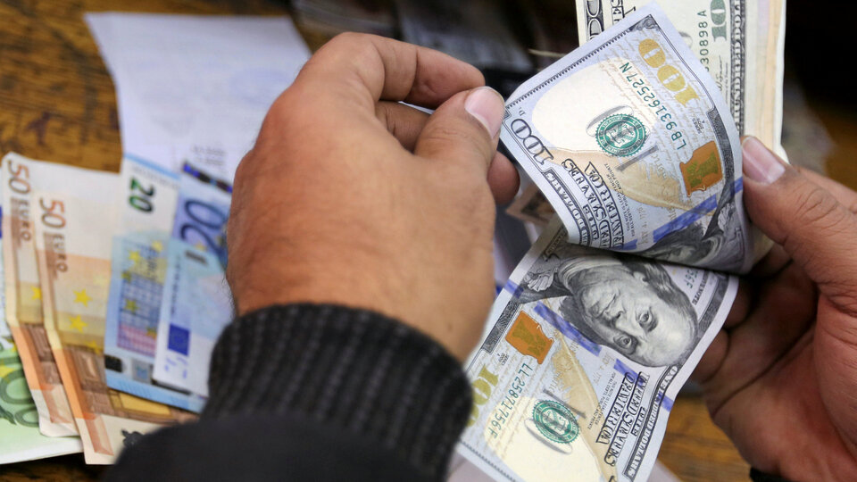 Dolar ve euro tekrar yükselişte