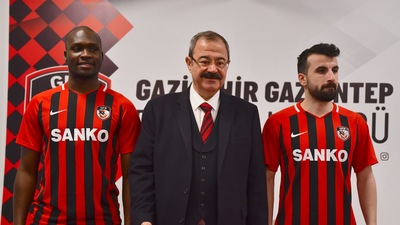 Gazişehir Gaziantep'te yeni transferler sözleşme imzaladı