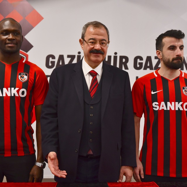 Gazişehir Gaziantep'te yeni transferler sözleşme imzaladı