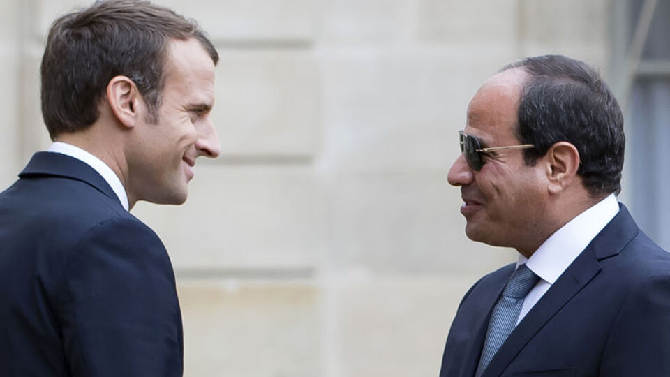 Macron ve Sisi, Mısır'da bir araya geldi