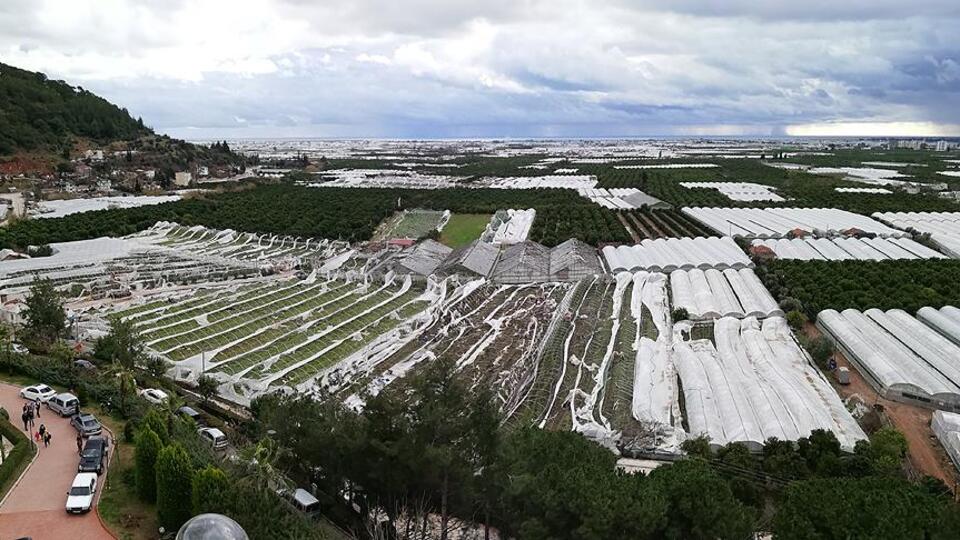 Afetleri yaşayan çiftçi, ürününü sigortalattırıyor