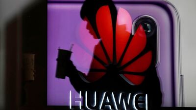 Akıllı telefon pazarında taşları yerinden oynatan kavga!