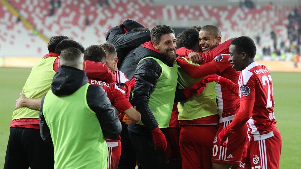 Sivasspor çıkış arıyor