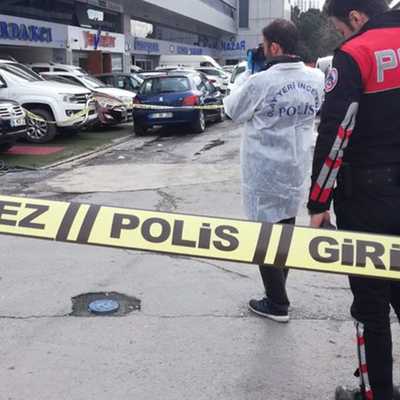 Alacak verecek tartışması kanlı bitti... Cep telefonuyla hayata tutundu