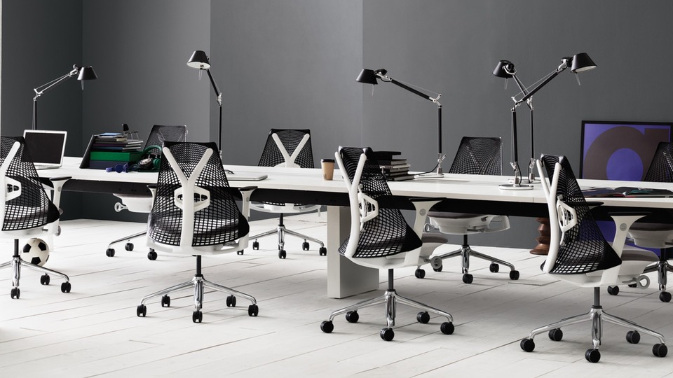 Herman Miller'ın 'SAYL' sandalye ailesi satışta