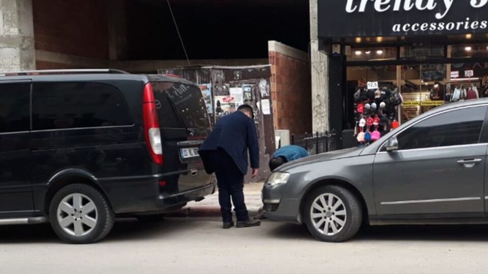 Boğazına bıçak dayanan adam böyle kurtuldu