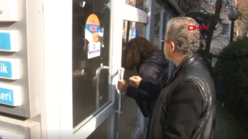 Küçükçekmece'de yüzlerce kişi ödeme merkezi mağduru oldu