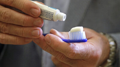 Kendi diş macununuzu kendiniz yapın!