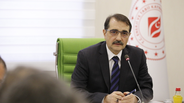 Bakan Dönmez'den elektrik dağıtım şirketlerine uyarı