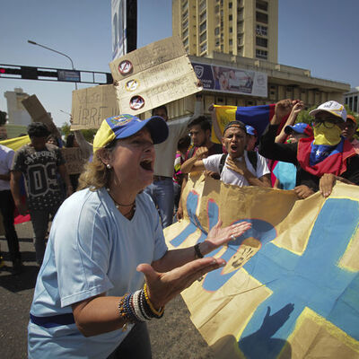 BM'den Venezuela açıklaması: Günde 5 bin kişi ayrılıyor