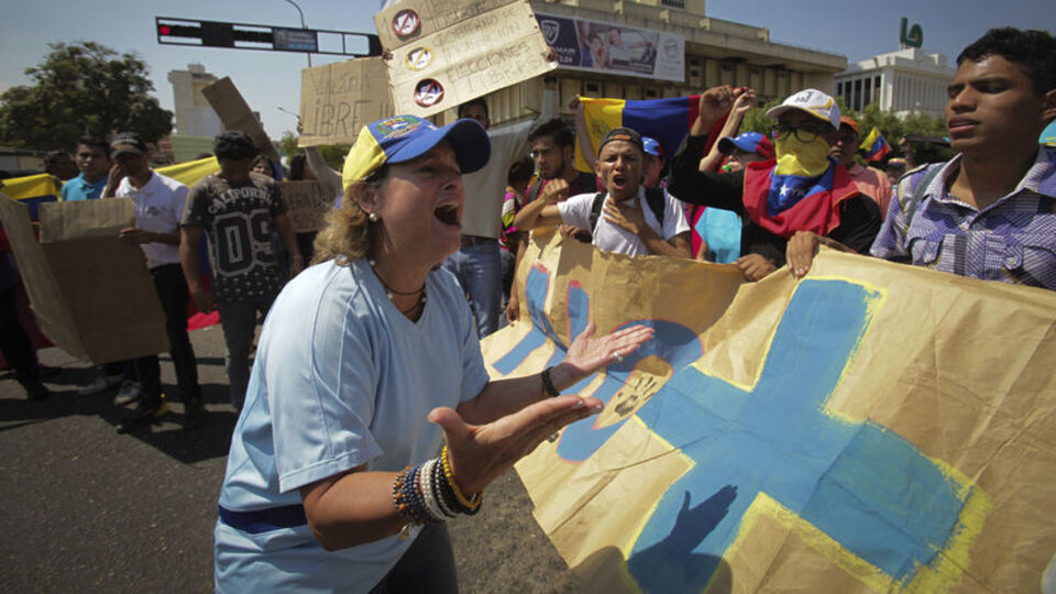 BM'den Venezuela açıklaması: Günde 5 bin kişi ayrılıyor