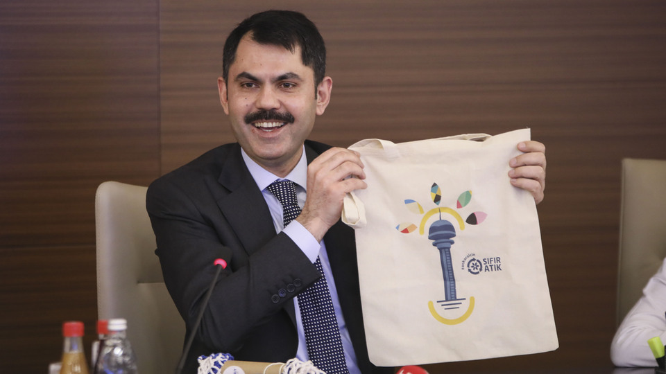 "Pet şişe getirenlere kontör yükleyeceğiz"