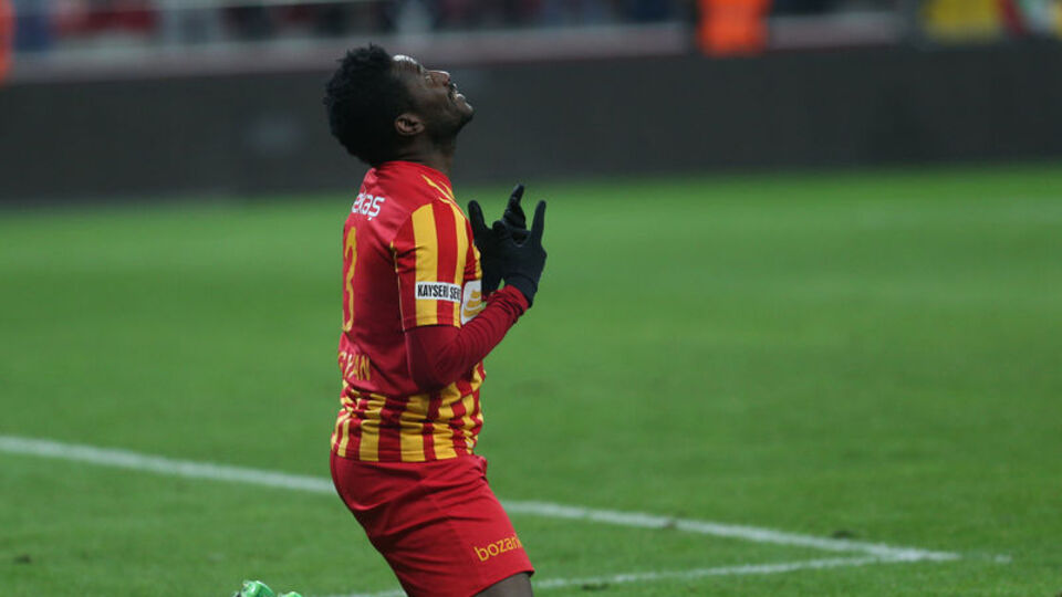 Kayserispor'a Gyan'dan kötü haber