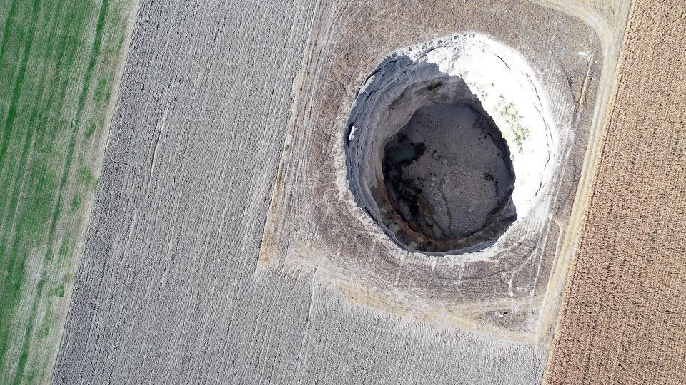 Esrarengiz çukurlar çok konuşulmuştu! O bölgeden haber var