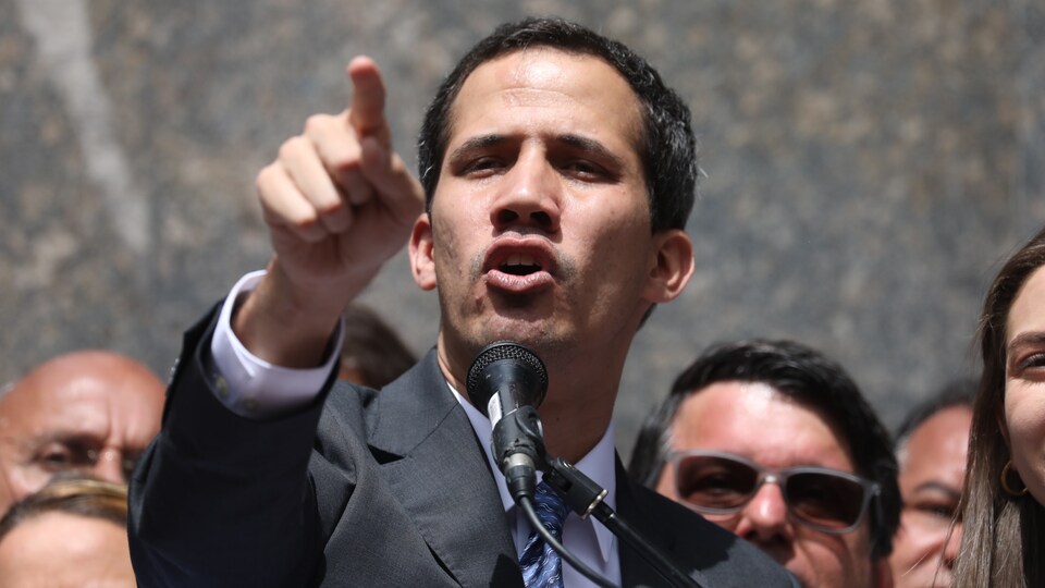 Guaido: Maduro'yu devirmek için ordu ile gizli görüşmeler yaptık!