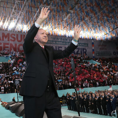 Cumhurbaşkanı Erdoğan AK Parti'nin seçim manifestosunu açıkladı