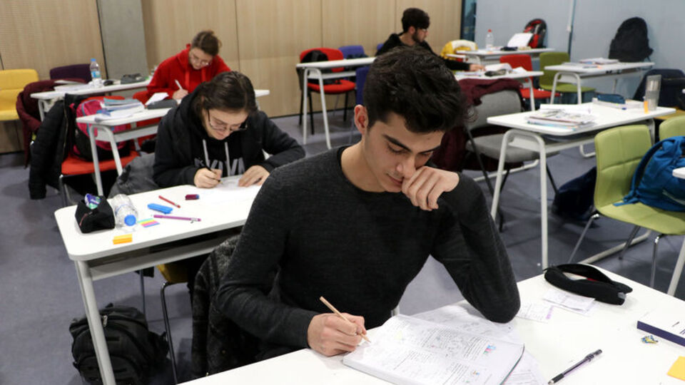 Temel liseler ve özel öğretim kursları için işte son tarih!