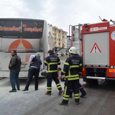 Yolcu otobüsünde korkutan yangın!