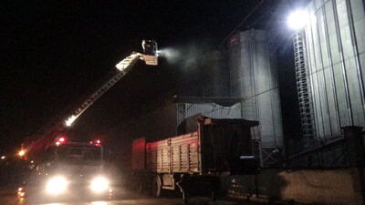 Silivri'de un fabrikasında yangın