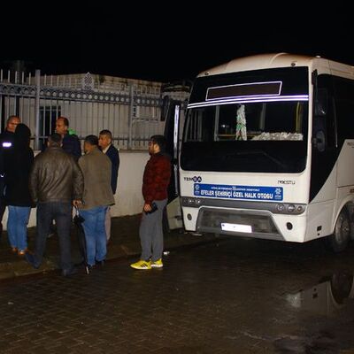 Otobüs şoförüne bıçaklı saldırı kameraya yansıdı