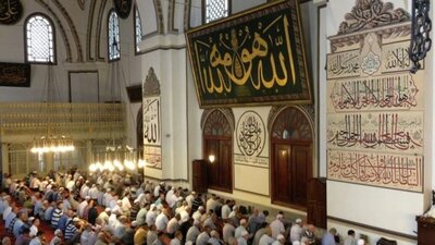 Bursa Cuma saati kaçta?