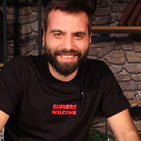 "Süslü bir erkeğim"