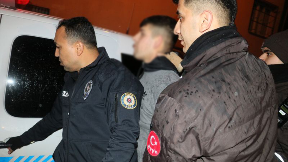 Adana'da polis şüpheli kovalamacası