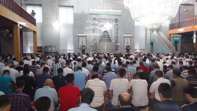 Adana Cuma namazı saat kaçta?